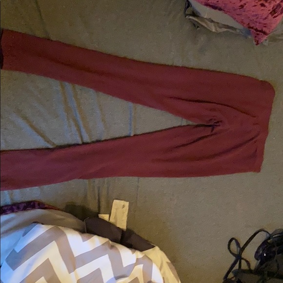 Burgundy leggings - Picture 2 of 3